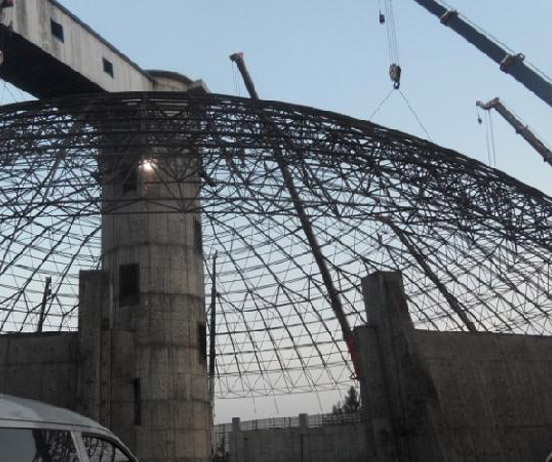 拉萨网架分条或分块安装法